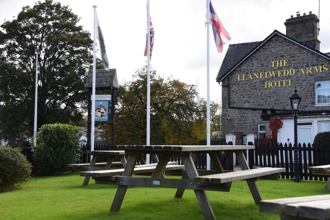 The Llanelwedd Arms Hotel Builth Wells Exterior foto