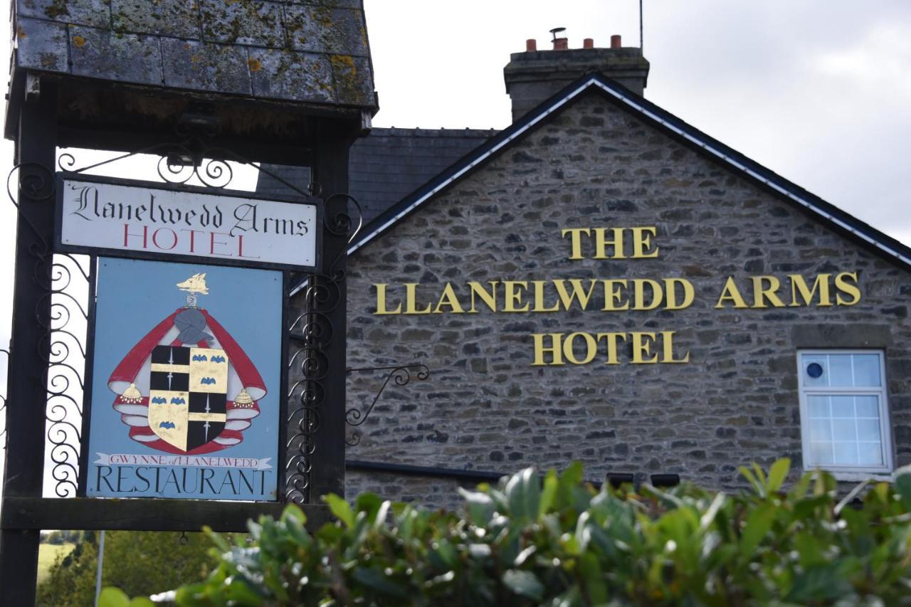 The Llanelwedd Arms Hotel Builth Wells Exterior foto